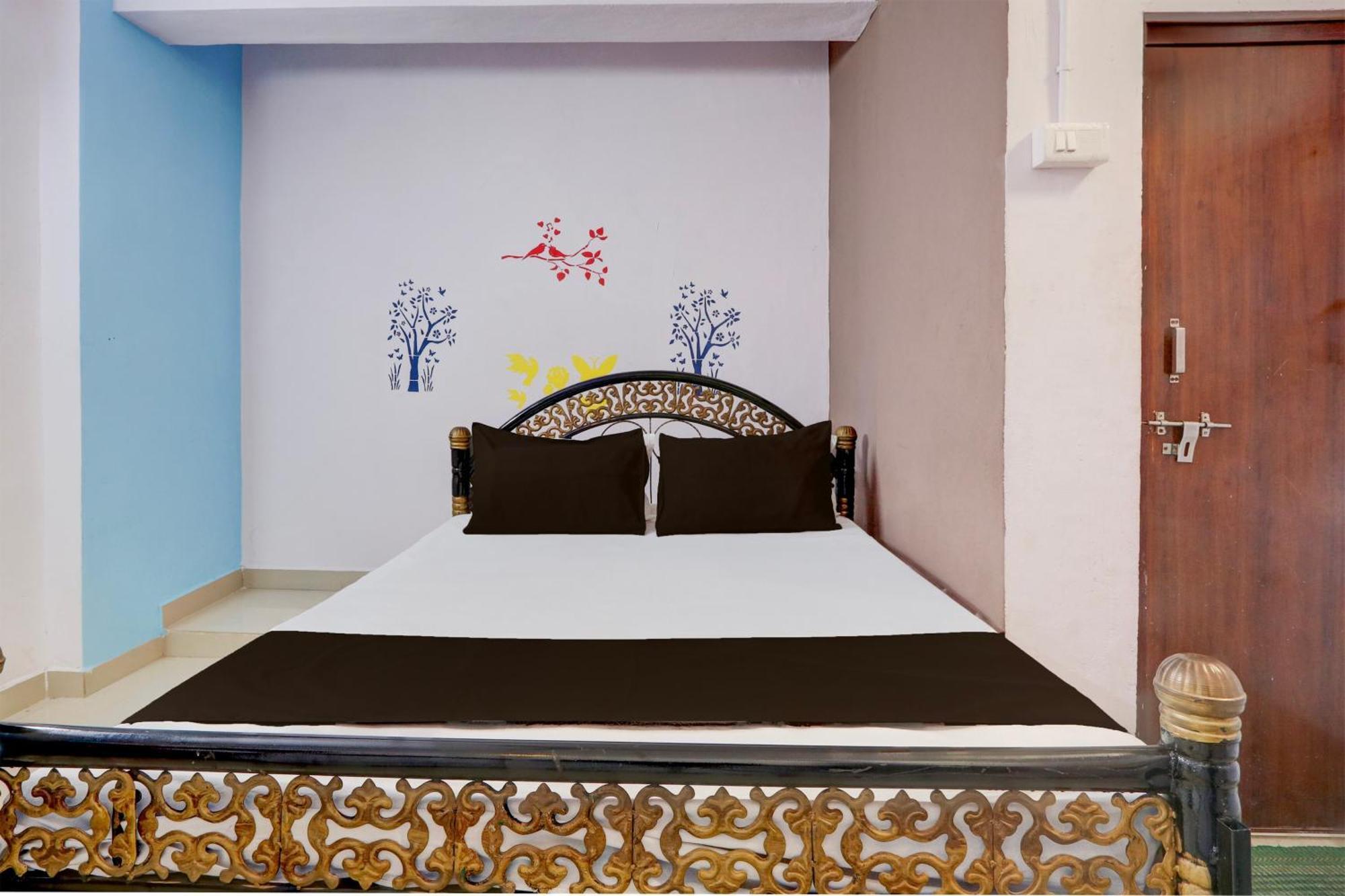 Spot On Hotel Aaraadhya Residency Хайдарабад Экстерьер фото