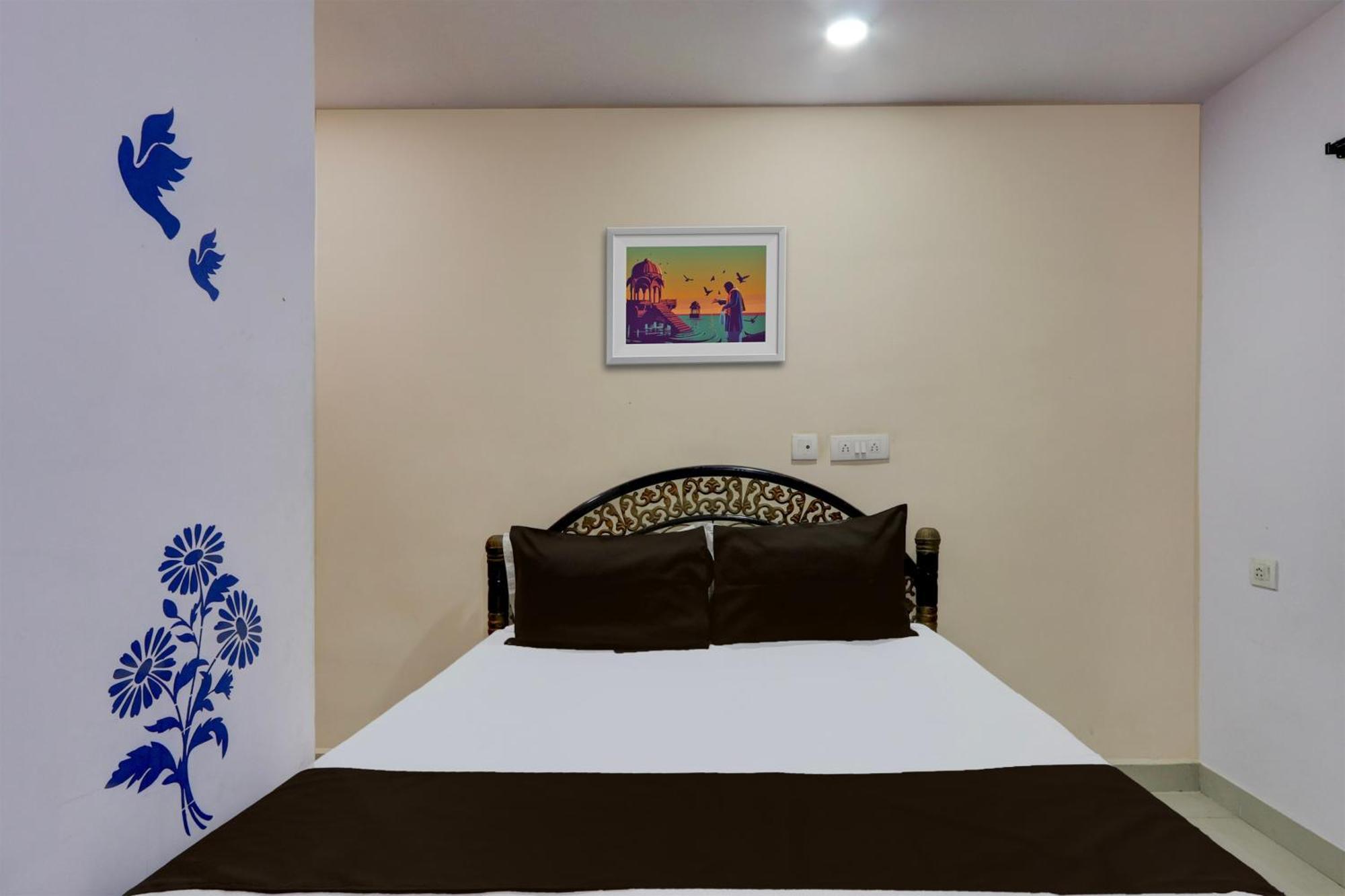 Spot On Hotel Aaraadhya Residency Хайдарабад Экстерьер фото