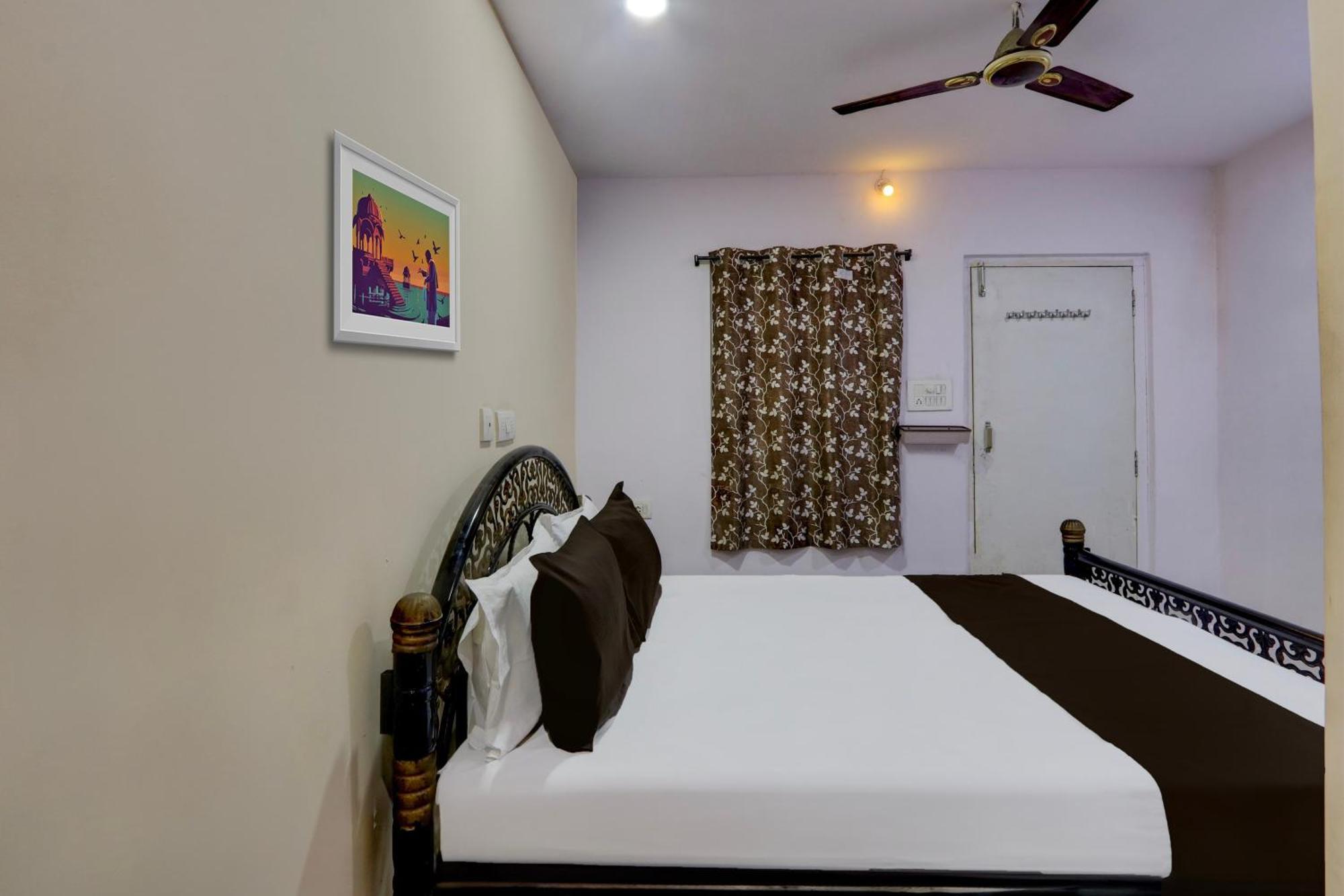 Spot On Hotel Aaraadhya Residency Хайдарабад Экстерьер фото