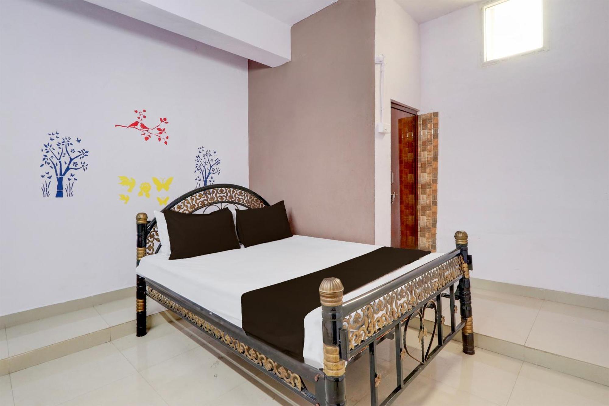 Spot On Hotel Aaraadhya Residency Хайдарабад Экстерьер фото